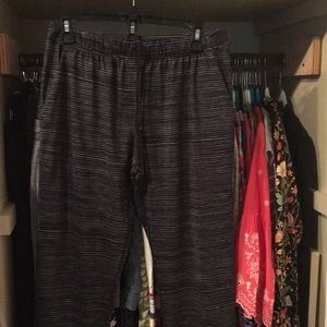 Size 6 Lululemon joggers